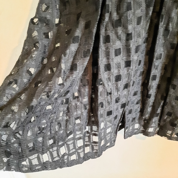 BCBGENERATION geometric black lace elastic skirt - Picture 3 of 4